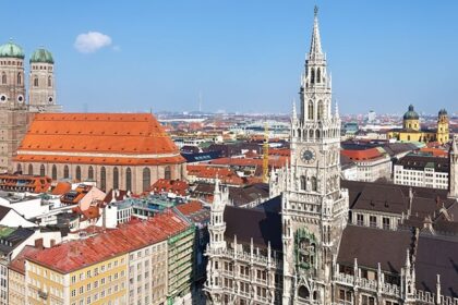 An image of the Marienplatz, one of the best things to see in Munich.