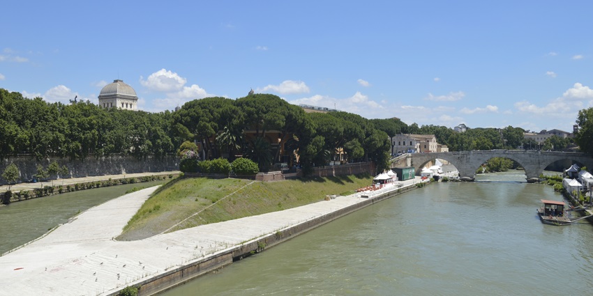 Tiber Island offers calm and serene surroundings.