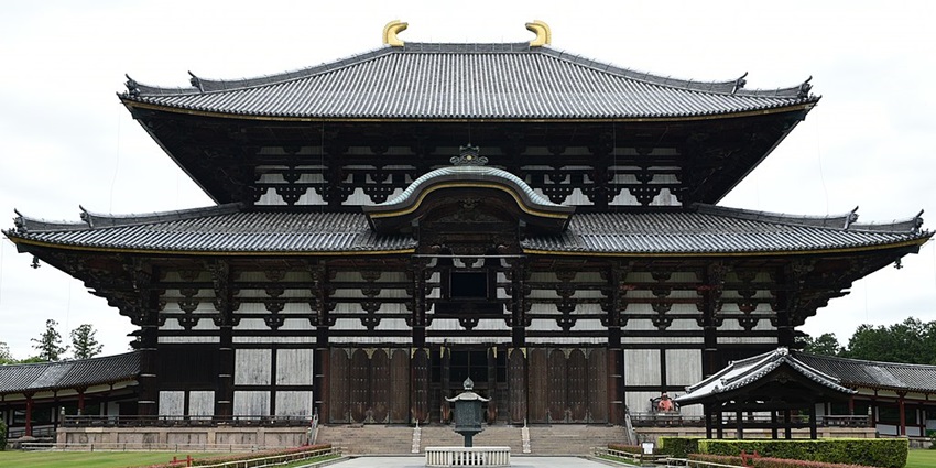 Vew of Todai-ji Temple, one of the renowned Japanese temples in Nara with a grand facade.