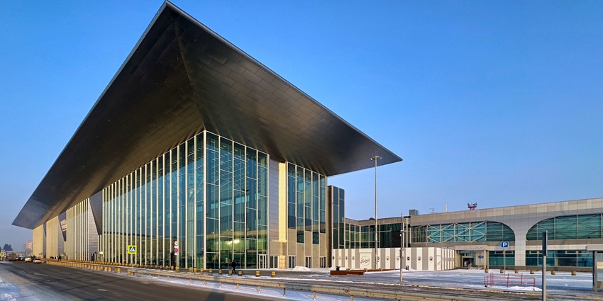 Tolmachevo Airport, the largest in Siberia, is a major hub among airports in Russia.