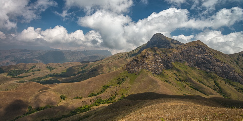 Breathtaking views of Anamudi Peak from Naokoli Mala Ridge on a sunny day.
Viewers of this file can see comments and suggestions