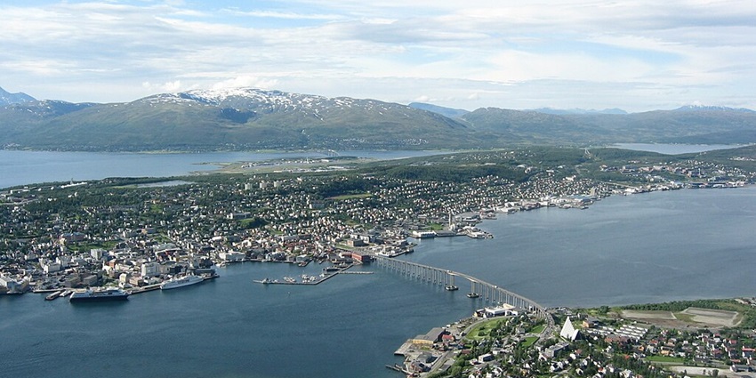 An image showing a scenic view of Tromsø, featuring its stunning Arctic landscape.