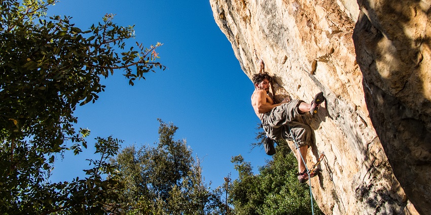 Rock Climbing is one of the main adventure activities you can enjoy in Mahabaleshwar