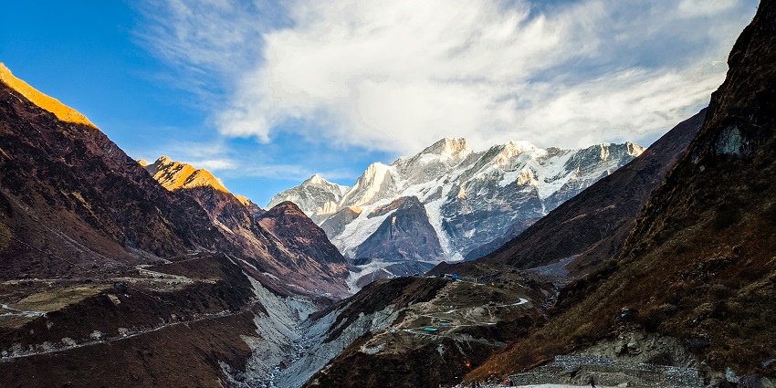 n image of the Kalindi Mountain in Uttarakhand, one of the best places to go in September.