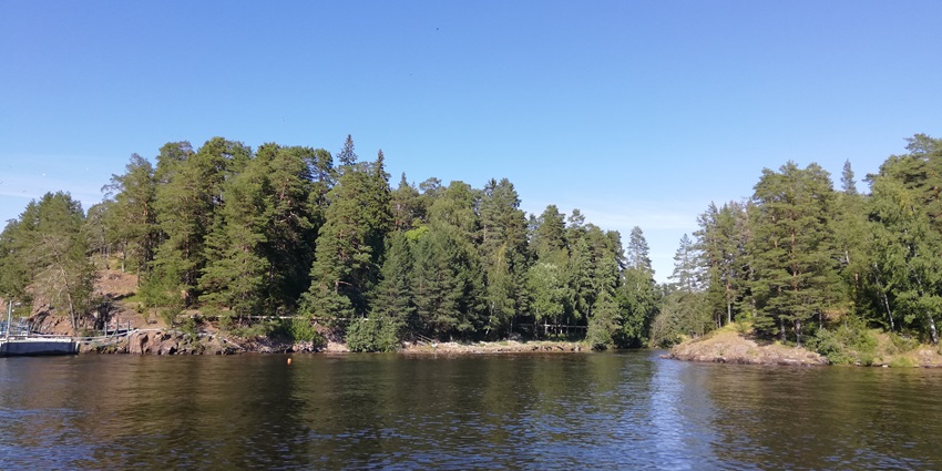 Serene islands with monasteries and lakes, the best place to celebrate Valentine’s Day