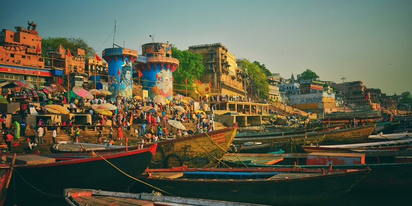 An image of the Causatthi Ghat in Varanasi, one of the best places to go in March.