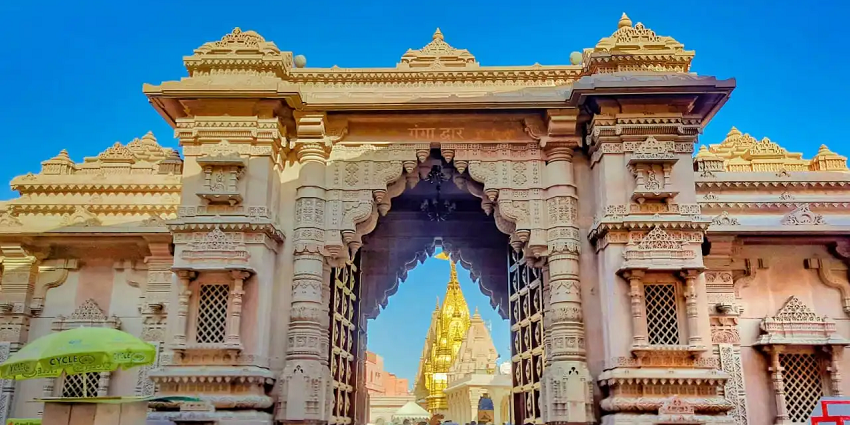 Devotees at Ganga Dwar in Kashi Vishwanath Temple Complex in Varanasi, Uttar Pradesh.