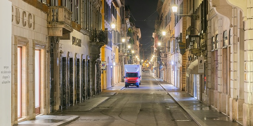 Shopping in Rome at night for clothing brands is the best experience