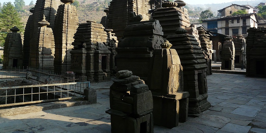 One of the best things to do in Almora is to uncover the ancient Jageshwar Temple.