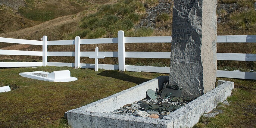 An image showing the grave of Sir Ernest Henry Shackleton in Grytviken, South Georgia