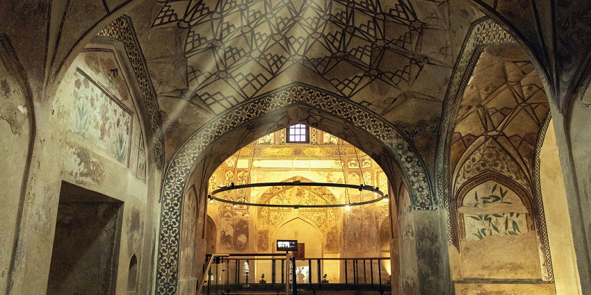 Enjoy the traditional Turkish bath experience, relaxing and rejuvenating your body.