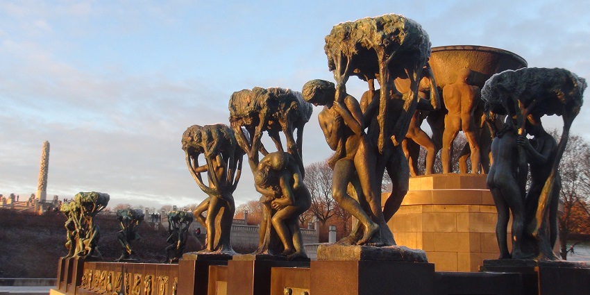 An image of the Great Fountain in the Vigeland Sculpture Park, a fascinating thing to see in Oslo