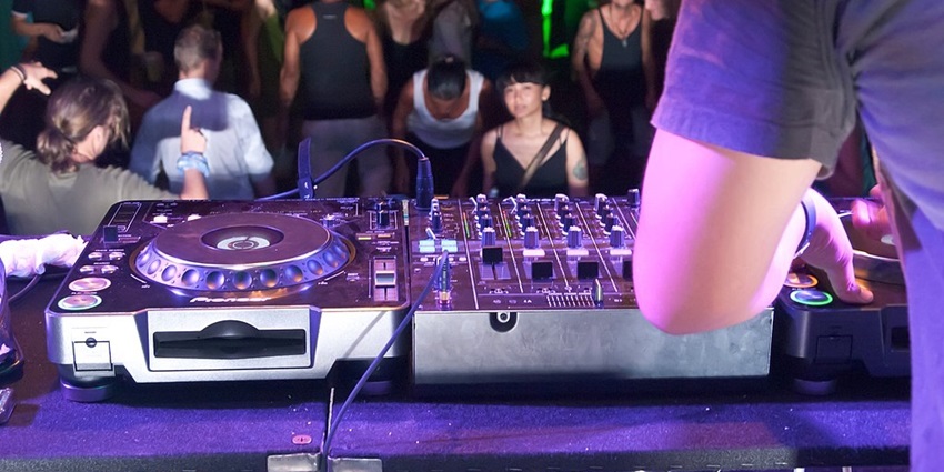 Vudu is known for its lively atmosphere and music, the best place to enjoy Cebu city nightlife.