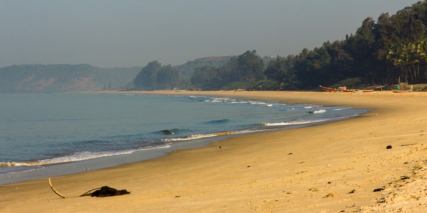 Thrilling water activities at the beach which are among the best adventure sports in Pondicherry.