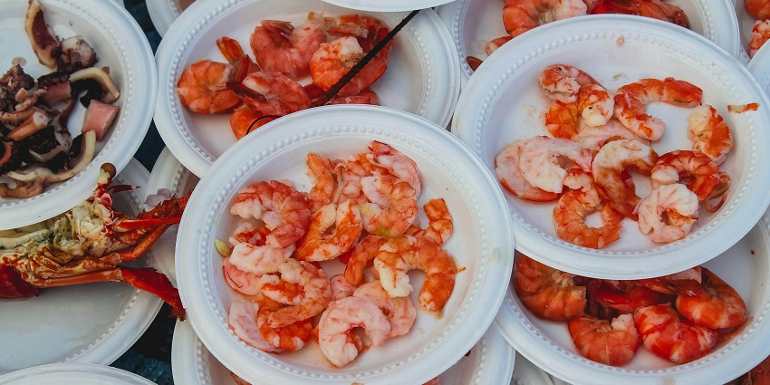 Colombo's top restaurants offer seafood, Sri Lankan dishes, and casual dining.