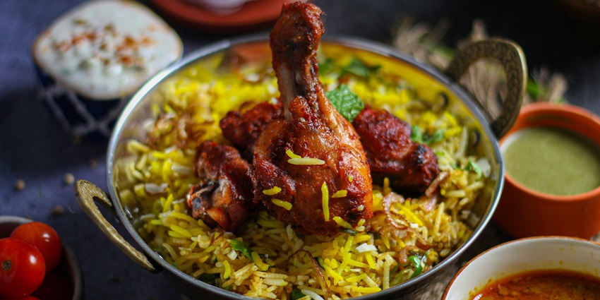 Try authentic chicken rice while you are in Goa for this festival.