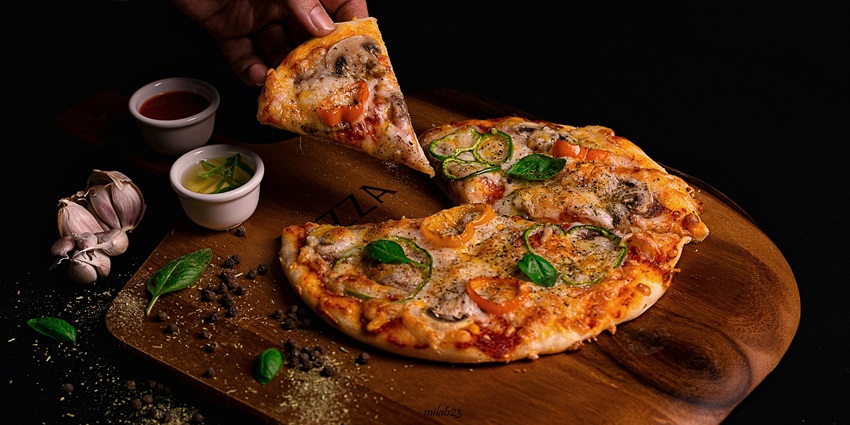 Savor Vatican cuisine with pasta, pizza, seafood, and delightful espresso.