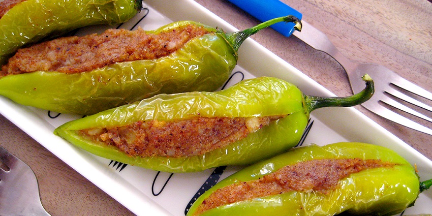 Enjoy this tasty stuffed chili recipe is a Rajasthani dish.