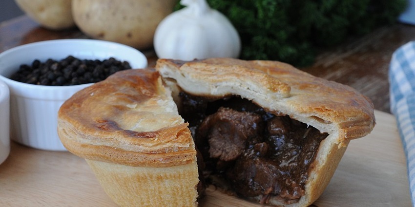 The Peak District offers traditional pubs, tearooms, and fine dining with locally sourced ingredients