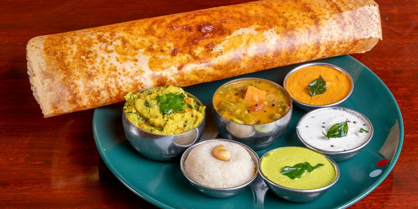 Enjoy the traditional and authentic dishes on a visit to the top attractions of Tamil Nadu.