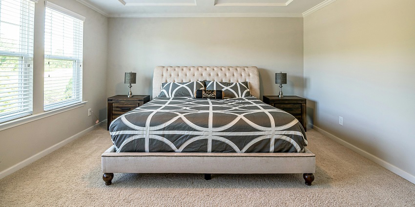 Accommodation options near Country Music Festival UK include luxury hotels, budget stays, hostels, and B&Bs across London, Manchester, Glasgow.