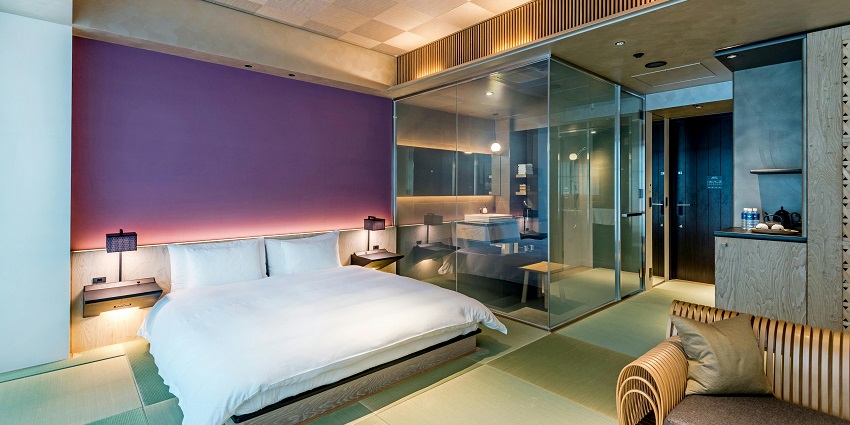 Airports in Hong Kong being a major travelling point, there’s no dearth of accommodations.