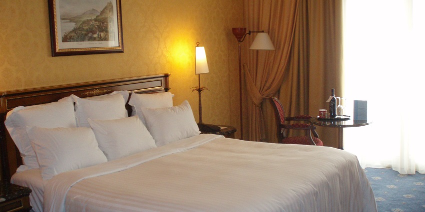 Mahabaleshwar travel package offers budget hotels with luxurious amenities
