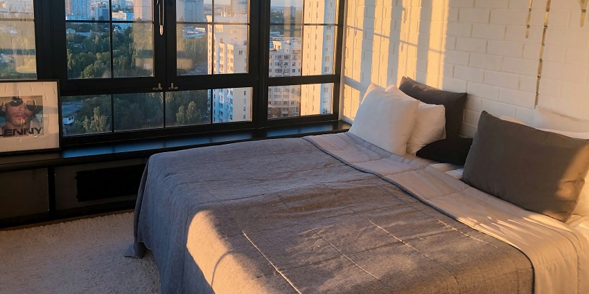 View of a hotel room with decent facilities.