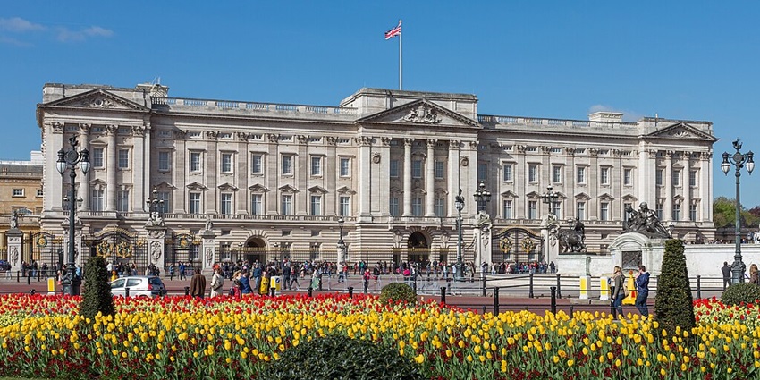 Things to do in London include exploring the home of the British monarchy