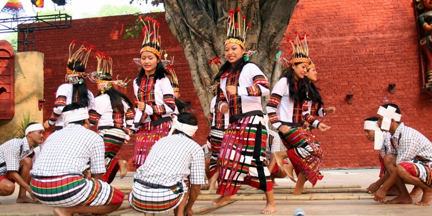 This is one of the most popular folk dances of Mizoram. The Mizos brought it with them from their early abode in the Far East