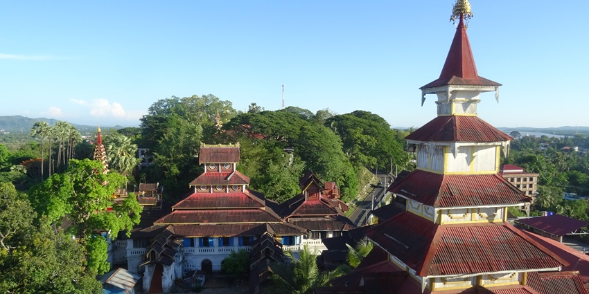 Beautiful snapshot of the Yadanabonmyint Monastery amidst the lush greenery