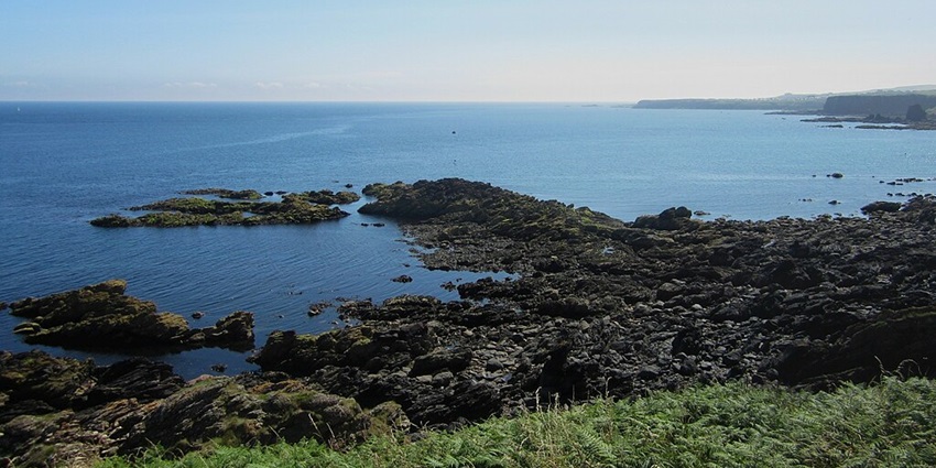 The Yellowcraig beach boasts of rock pools and grassy areas, similar to the various beaches.