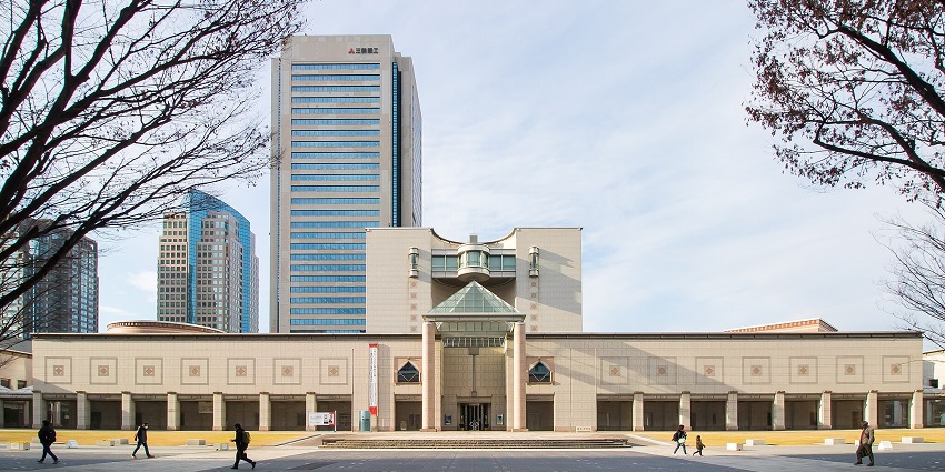 Yokohama Museum features modern and contemporary Japanese and international artworks.
