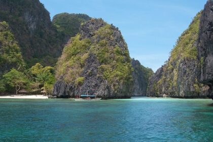 Philippines islands with white sand beaches, crystal waters, and tropical magnificence