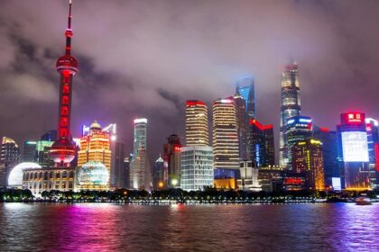 experience the night beauty of the city life with the best shanghai nightlife spots