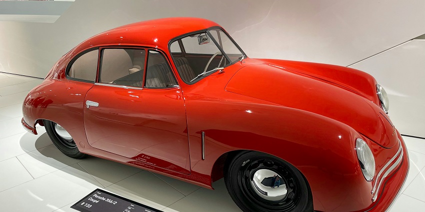 An image of unique car designs in the Sudha Car Museum, one of the best museums in India.