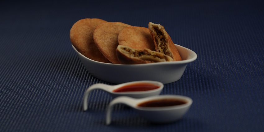Tucked in the old city, Akbari Gate is a great place for those who want to experience cuisines.