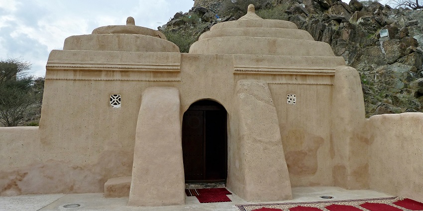 UAE’s oldest mosque, which is known for its historic and architectural significance.