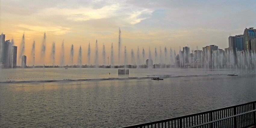 A beautiful sunset can be seen at the Al Majaz Waterfront near Al Noor Mosque Sharjah.