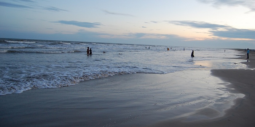 Picturesque view of the Anahulu Beach, one of the ideal spots in the isand for beach lovers.