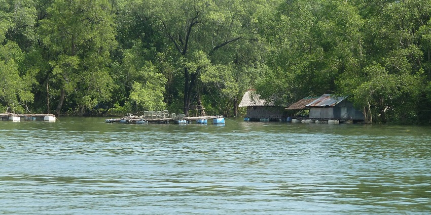 Ao Phang Ka, a secluded snorkelling spot in Koh Samui, offering serene marine exploration.