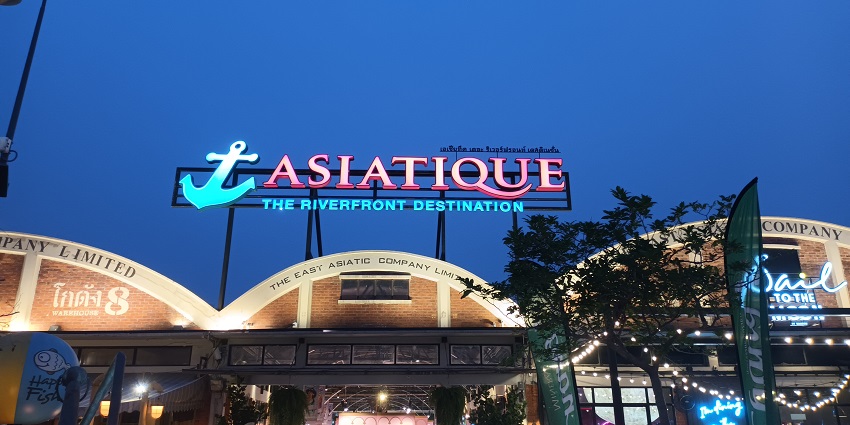 Asiatique The Riverfront in Bangkok, Thailand, showcasing its night market and Ferris wheel.