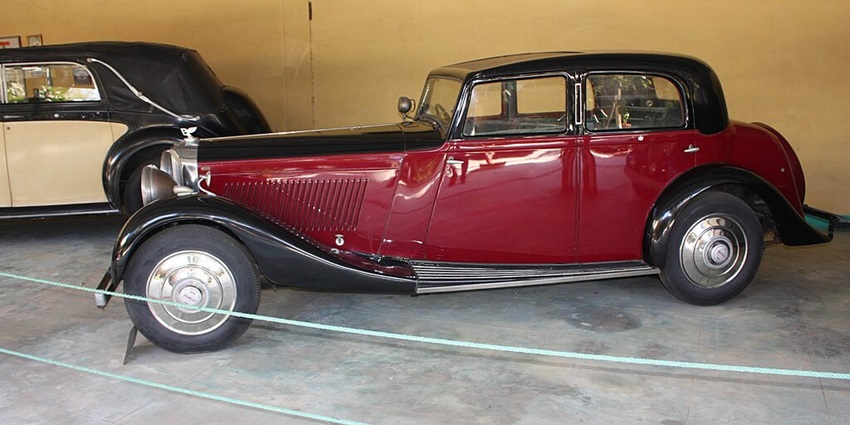 An image showing Auto World Vintage Car Museum, part of top classic car museums worldwide.