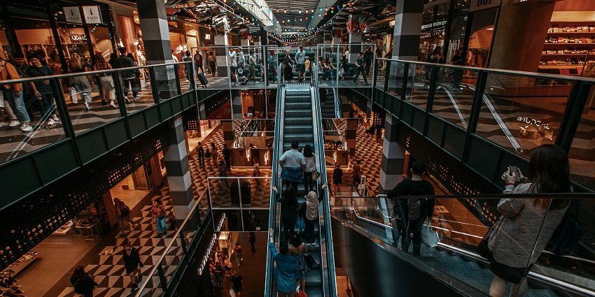 Avi park mal, being one of the best shopping malls in the world,l offers many thrilling activities alongside shopping