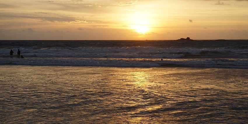 Barracuda Point is a paradise for marine life enthusiasts and underwater rock formations.