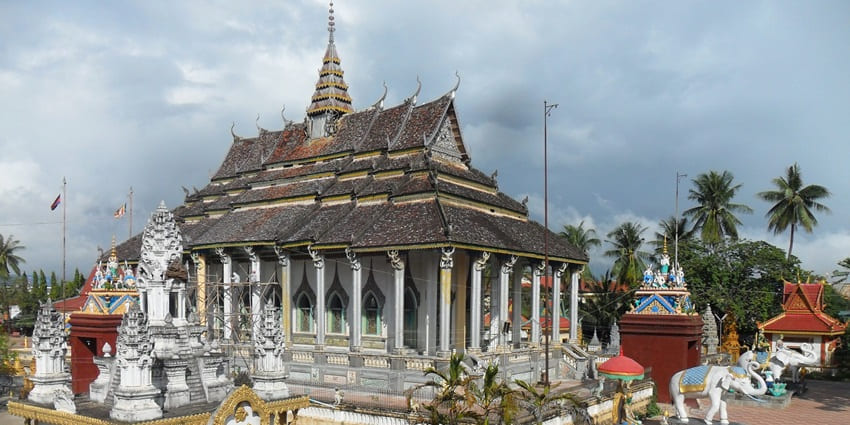 A serene view of a temple in Battambang, an underrated tourist attraction in Cambodia for a honeymoon.