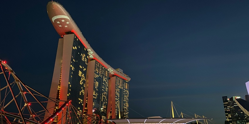 The best time to visit the bridge is during sunset and nighttime when the city skyline is illuminated.