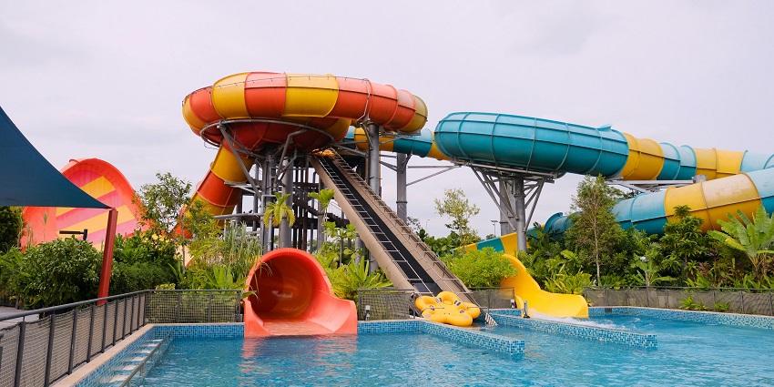 The best time to visit the water park is during the months from October to February.