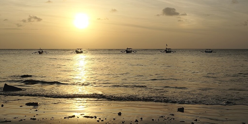 The best time to visit Kuta Beach is from April to October.