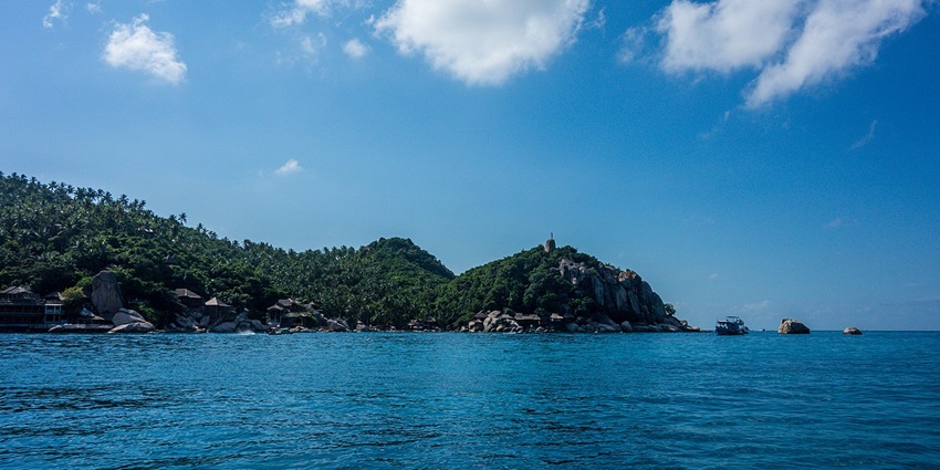 The best time to visit Koh Tao Island is between March and September for travellers.